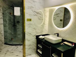 thumbnail: Bathroom