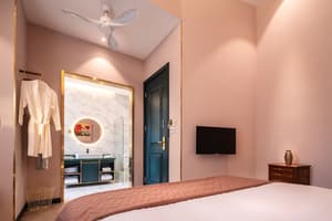 thumbnail: Room