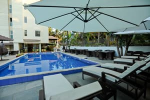 thumbnail: Bar (on property)