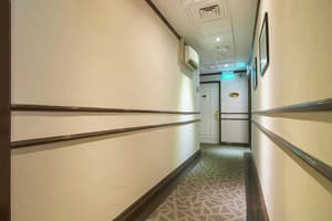 thumbnail: Hallway