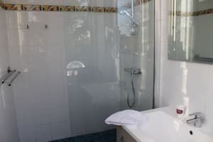 thumbnail: Bathroom shower