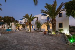 thumbnail: Courtyard