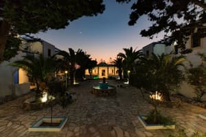 thumbnail: Courtyard