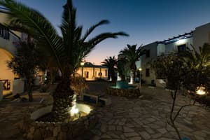 thumbnail: Courtyard