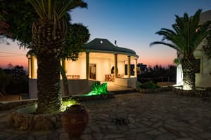 thumbnail: Exterior