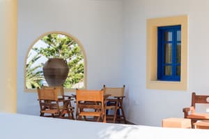 thumbnail: Lobby sitting area