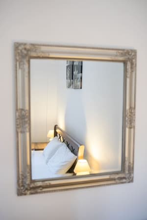 thumbnail: Interior detail
