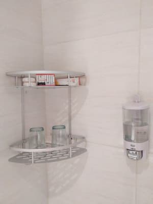 thumbnail: Bathroom amenities