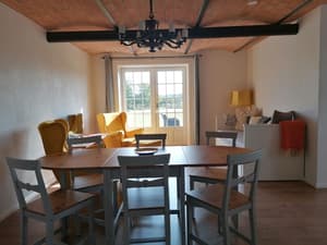 thumbnail: In-room dining