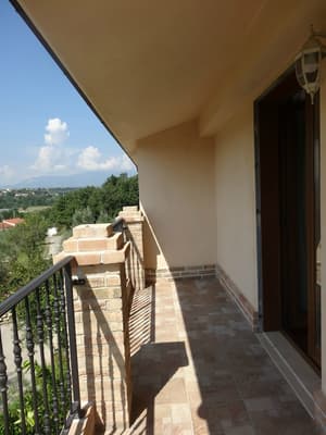 thumbnail: Balcony