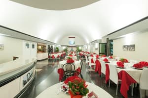 thumbnail: Restaurant