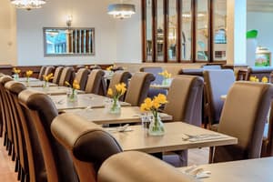 thumbnail: Restaurant