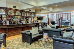 thumbnail: Bar (on property)