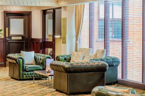thumbnail: Lounge