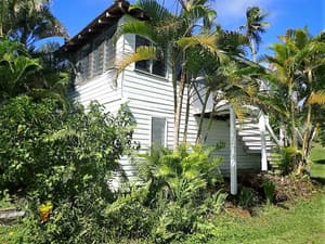 thumbnail: Exterior