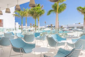 thumbnail: Bar (on property)