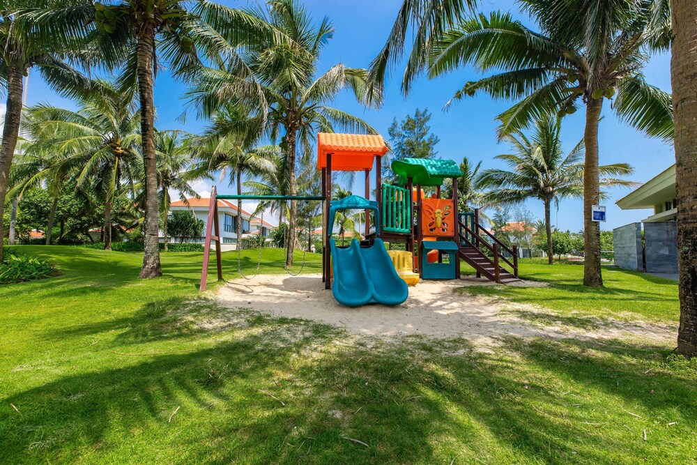 Children's play area - outdoor