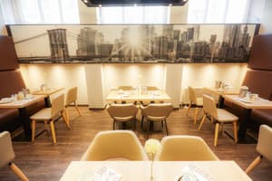 thumbnail: Restaurant