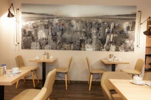 thumbnail: Restaurant