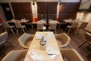 thumbnail: Dining