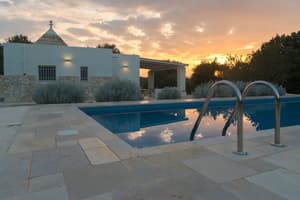 thumbnail: Outdoor pool