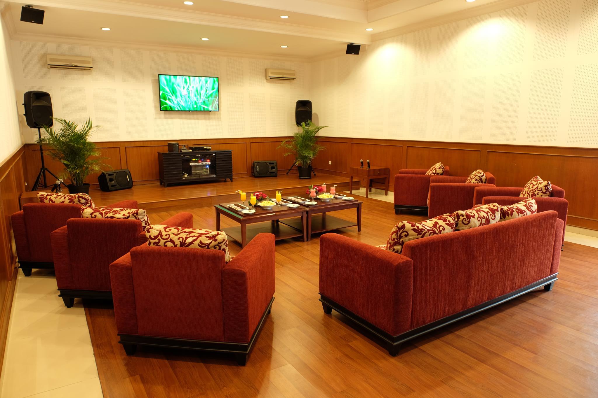 Restaurant-cafeteria