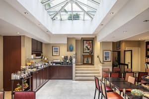 thumbnail: Breakfast area