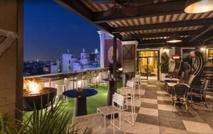 thumbnail: Bar (on property)