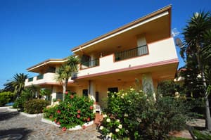 thumbnail: Exterior