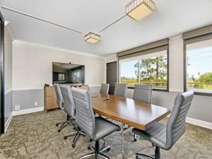thumbnail: Business center