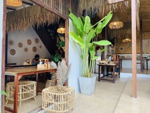 thumbnail: Interior