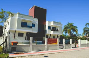 thumbnail: Front of property