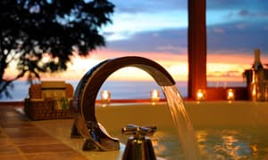 thumbnail: Deep soaking bathtub