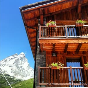 thumbnail: Exterior detail