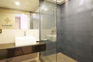 thumbnail: Bathroom