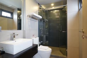 thumbnail: Bathroom