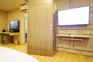thumbnail: Room