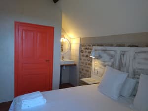 thumbnail: Room amenity