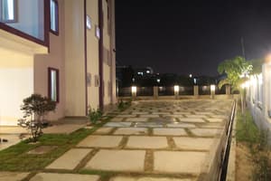 thumbnail: Property grounds