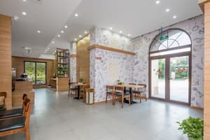 thumbnail: Interior