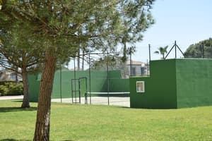 thumbnail: Tennis court