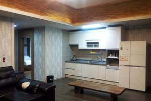 thumbnail: In-room dining