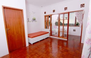thumbnail: Room amenity