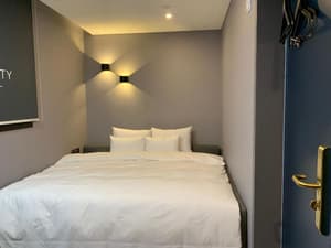 thumbnail: Room
