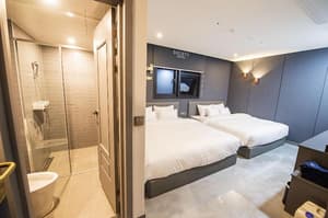 thumbnail: Room