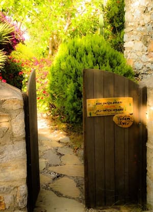 thumbnail: Property entrance