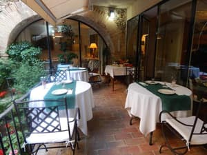 thumbnail: Restaurant