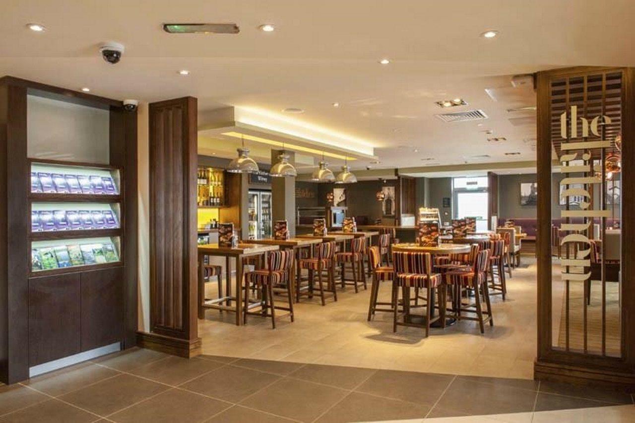 Premier Inn Witney 7
