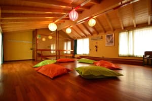 thumbnail: Interior detail