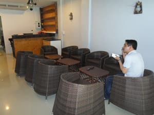 thumbnail: Lobby sitting area